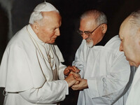1996-12-31 Church of St. Ignatius  Rome. PHK  John Paul II 3